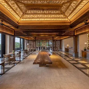 호텔 Ayana Segara Bali, 짐바란